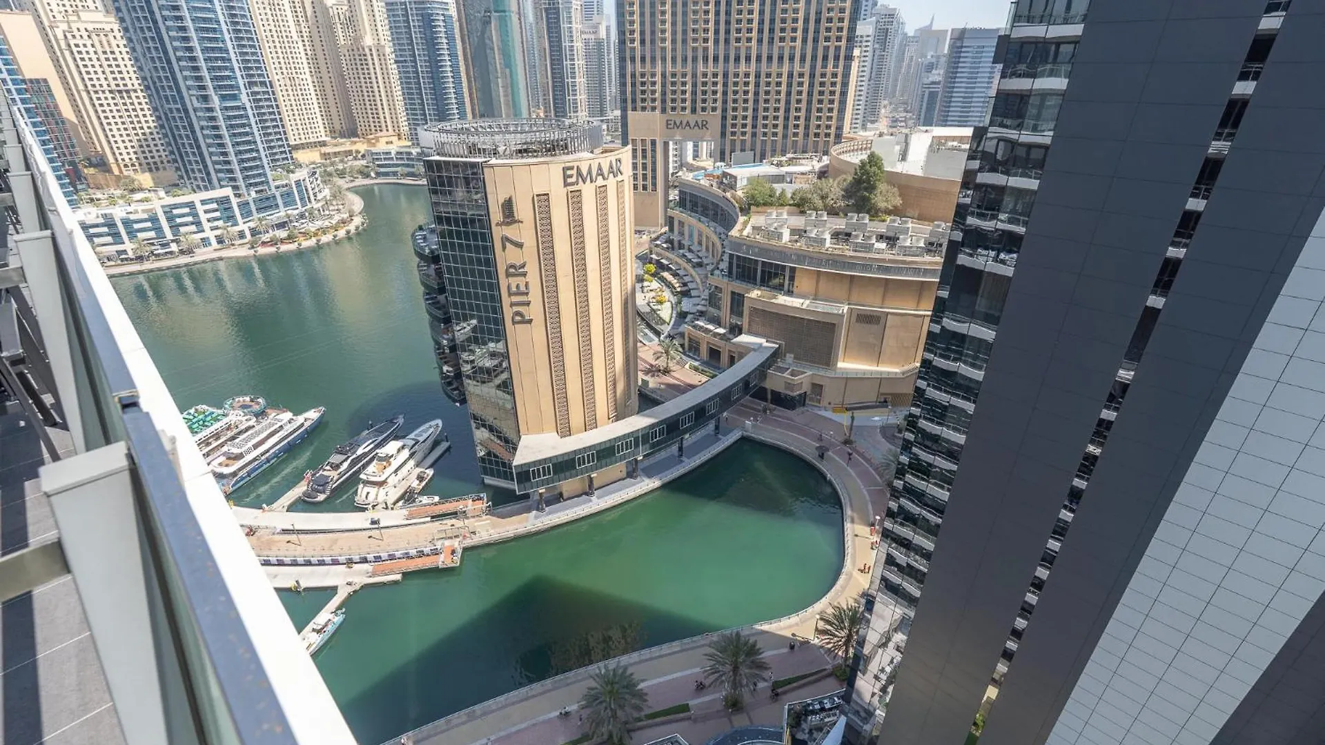 Contemporary 2-Bedroom Apartment In Silverene Dubai