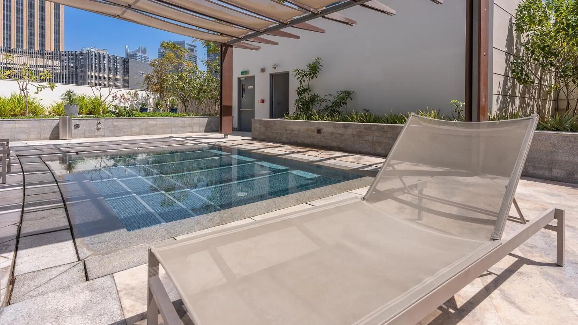 Contemporary 2-Bedroom Apartment In Silverene Dubai