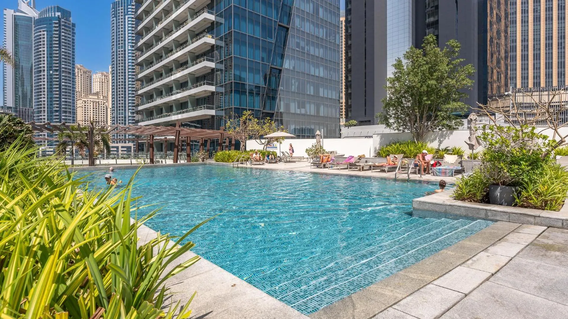 Contemporary 2-Bedroom Apartment In Silverene Dubai