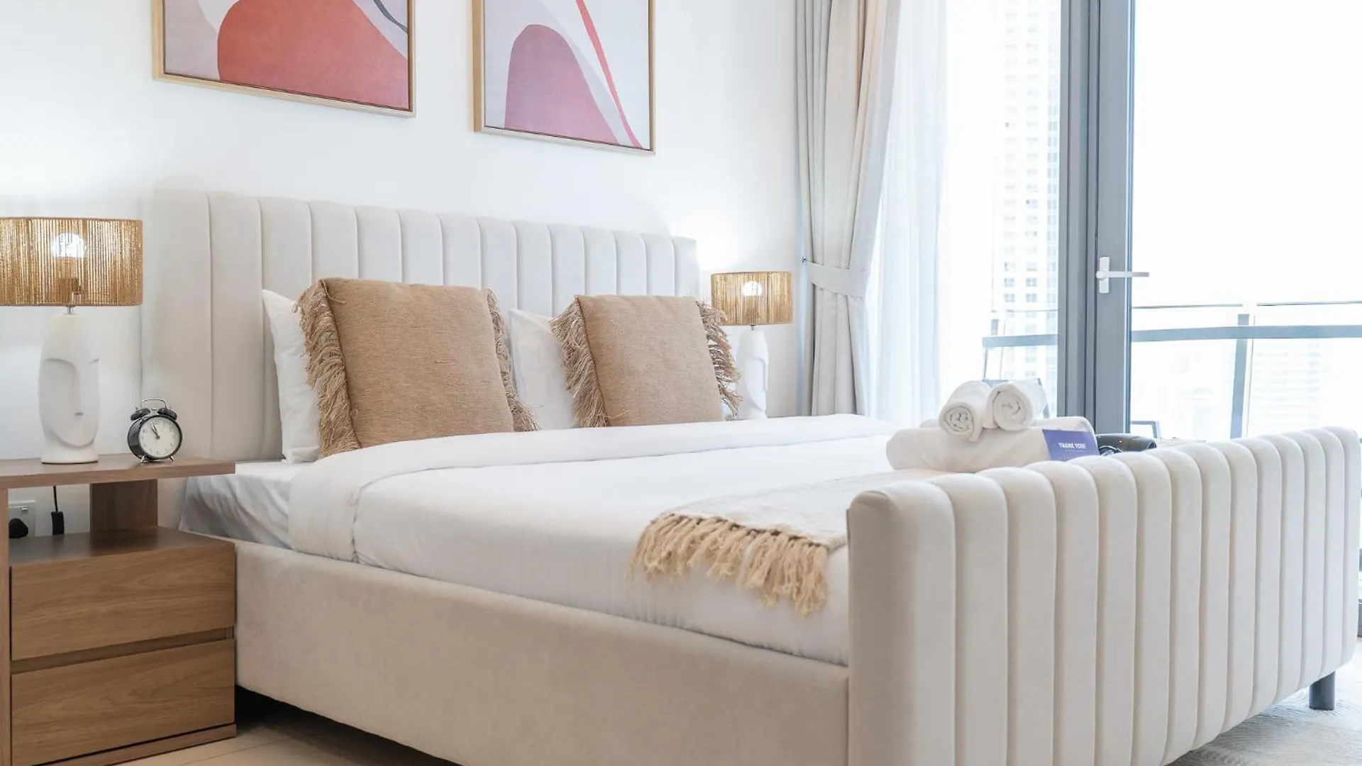 Contemporary 2-Bedroom Apartment In Silverene Dubai 0*,  Emirados Árabes Unidos